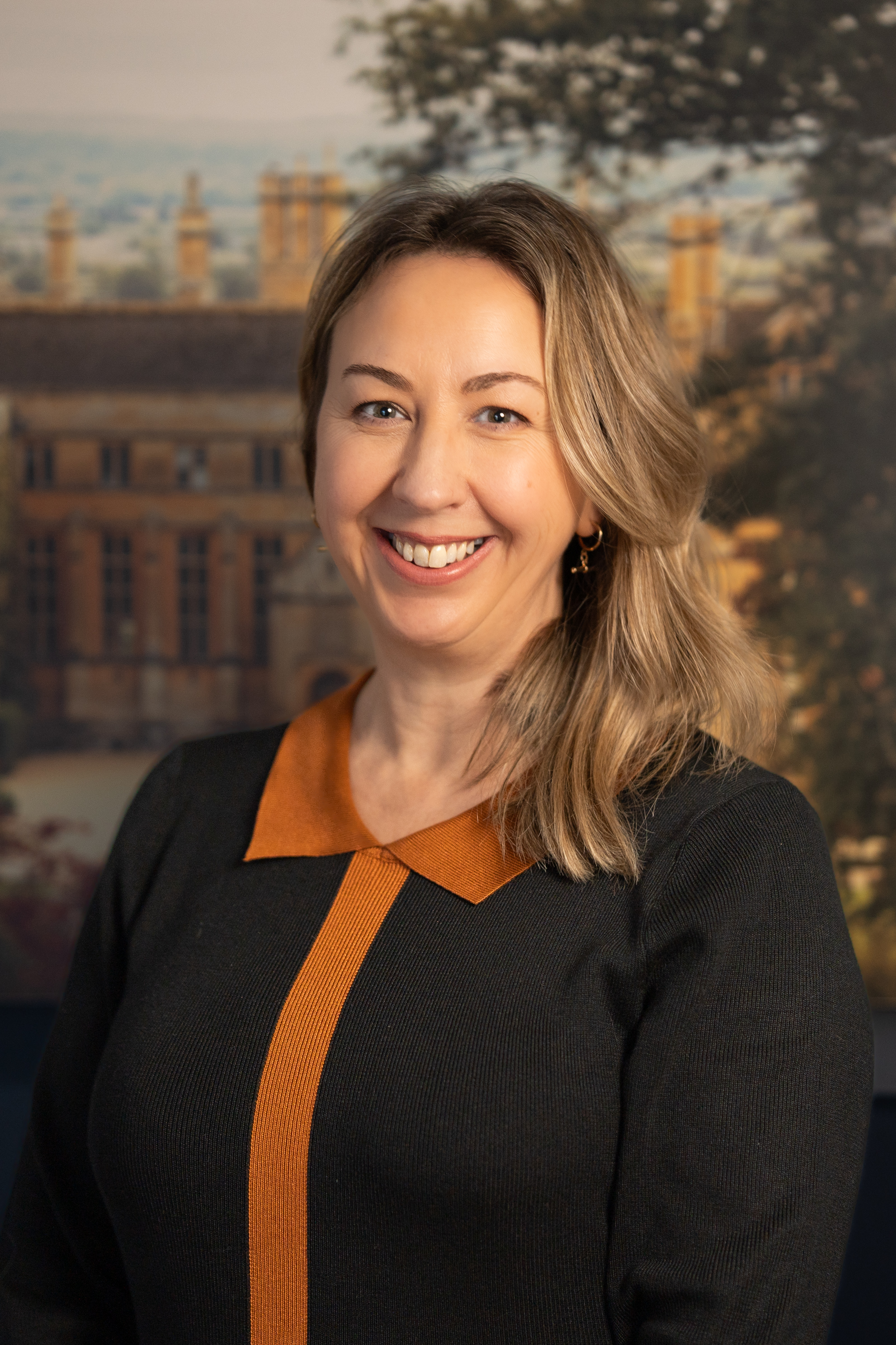 Claire  Shore, Sales Manager