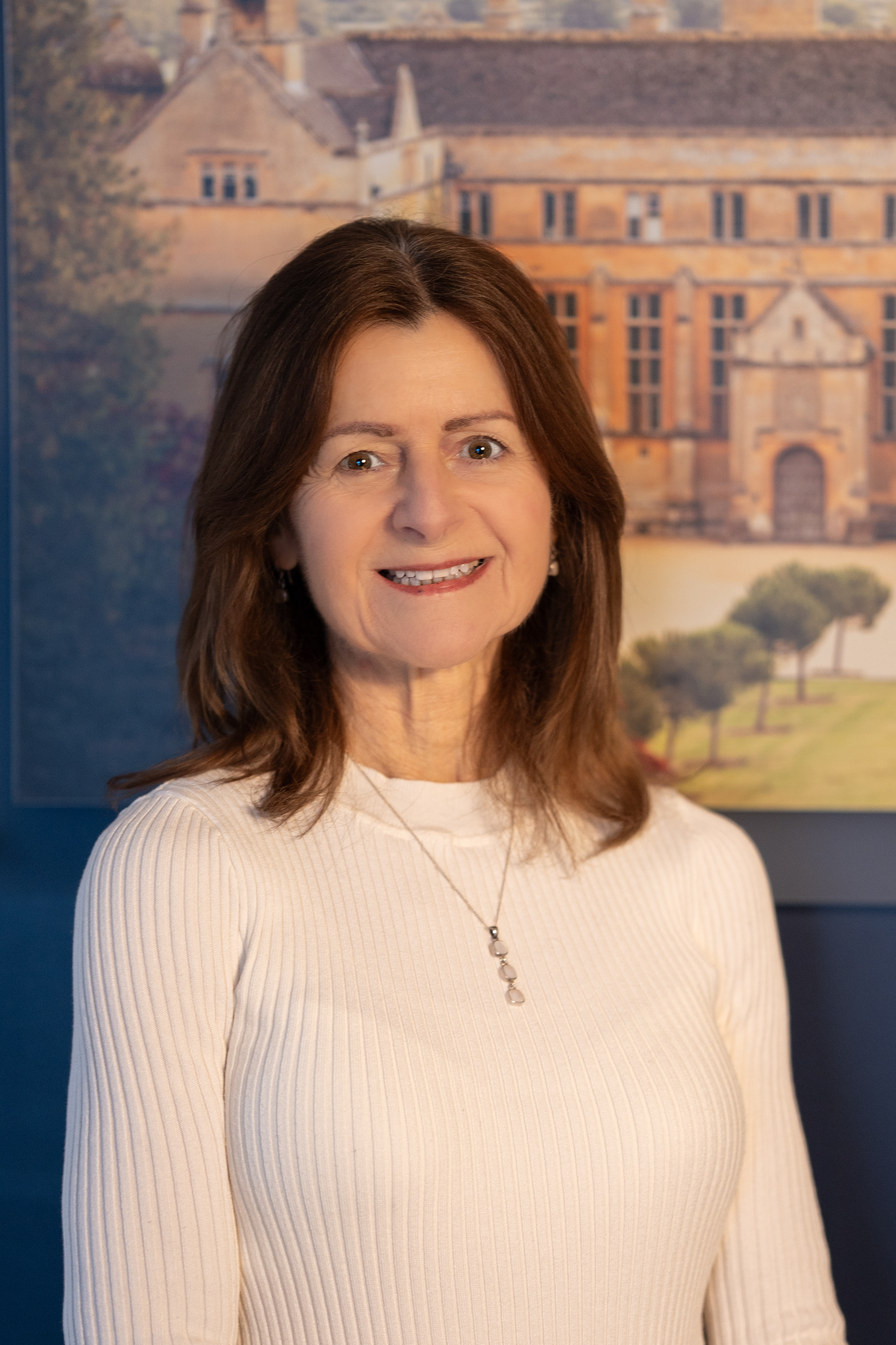 Jennifer Brown, Sales Executive