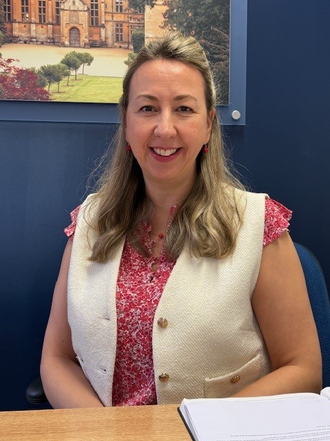 Claire Shore, Senior Sales Negotiator